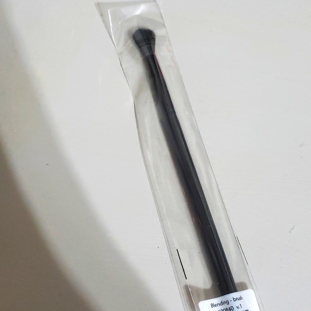 Savvy Minerals YL blending brush NWT NIP